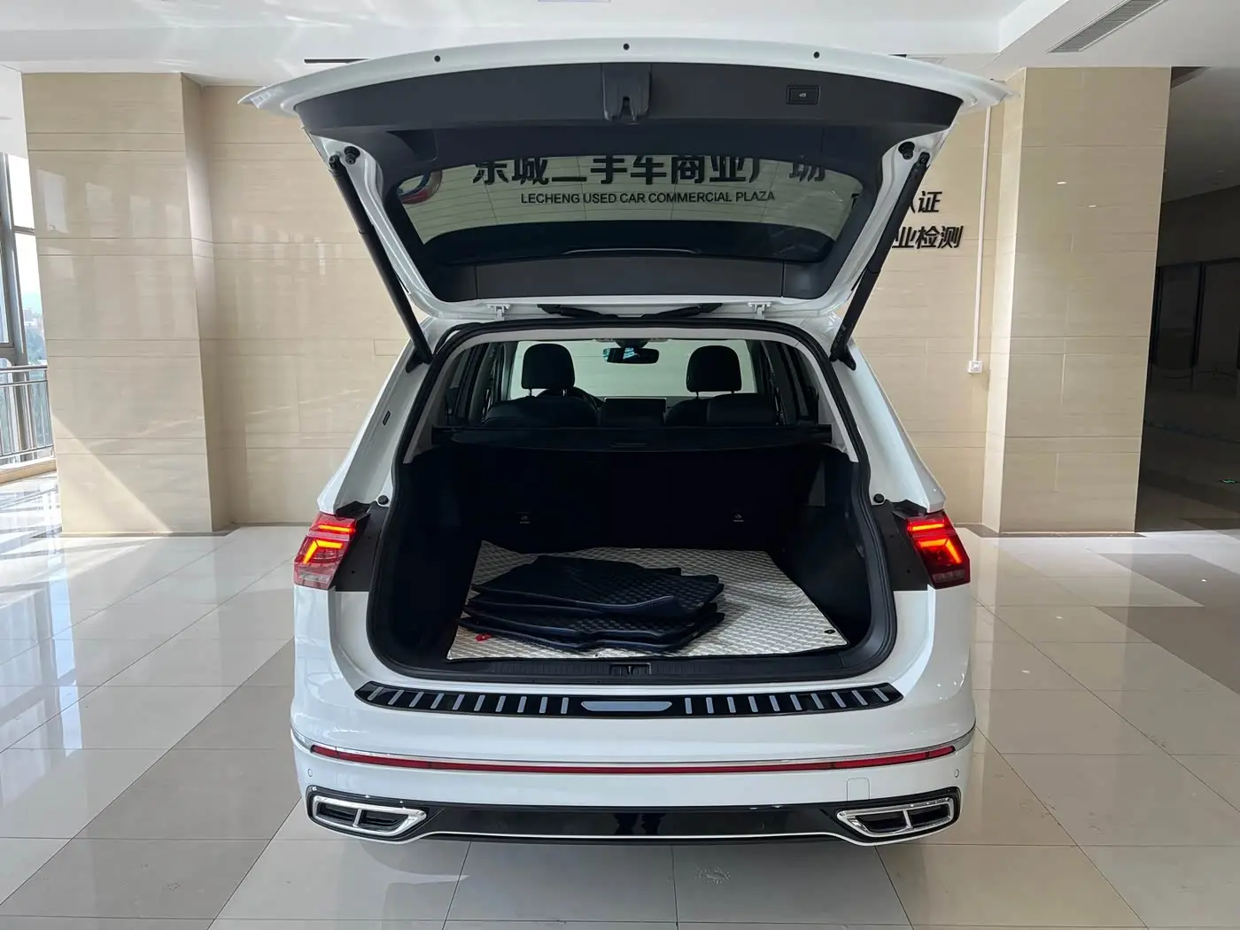 Volkswagen Tiguan L 2023 — Фото 20/20
