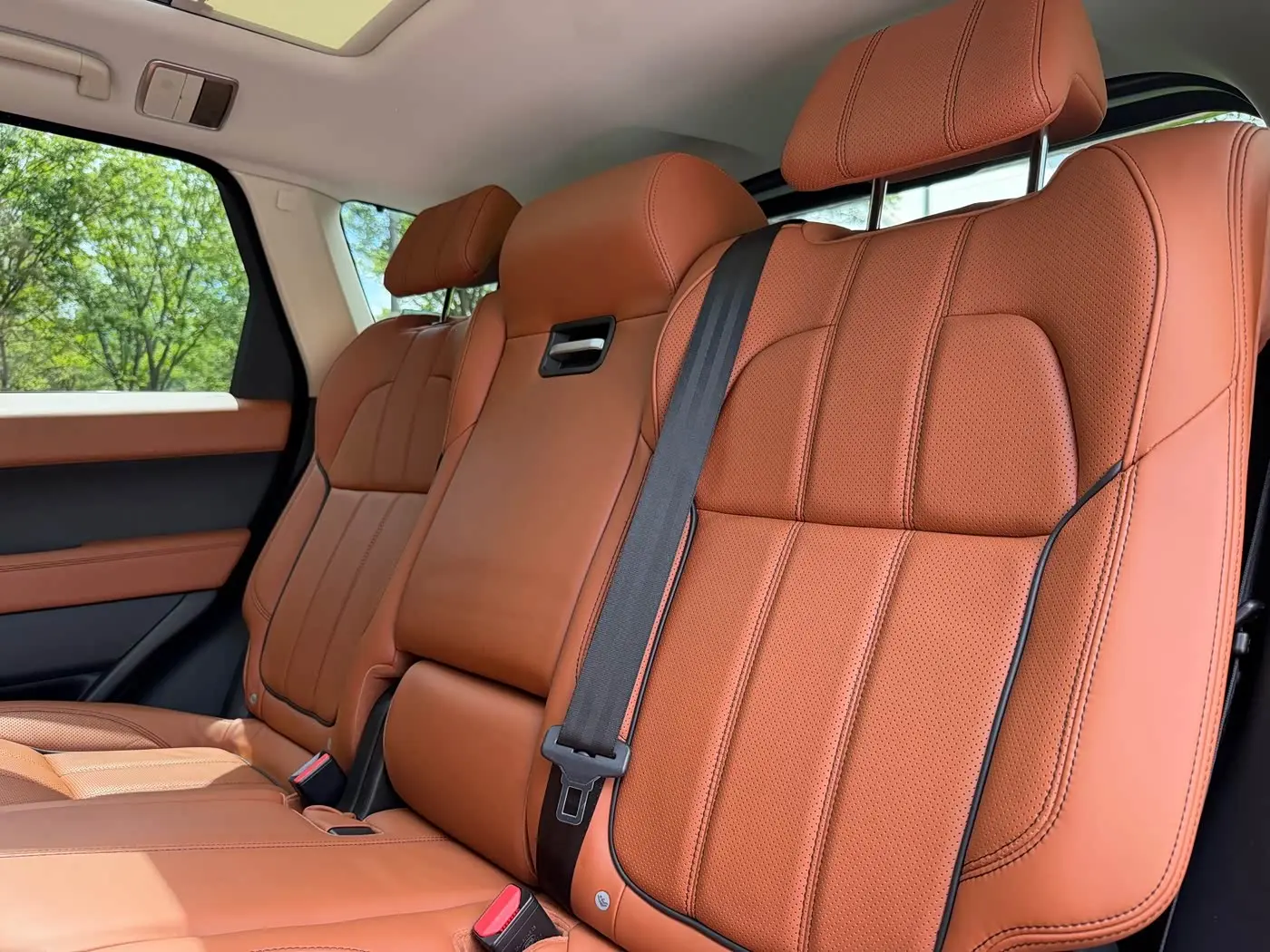 Land Rover Range Rover Sport 2016 — Photo 5/10