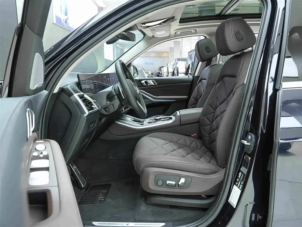 BMW X5 2025 — Photo 11/20