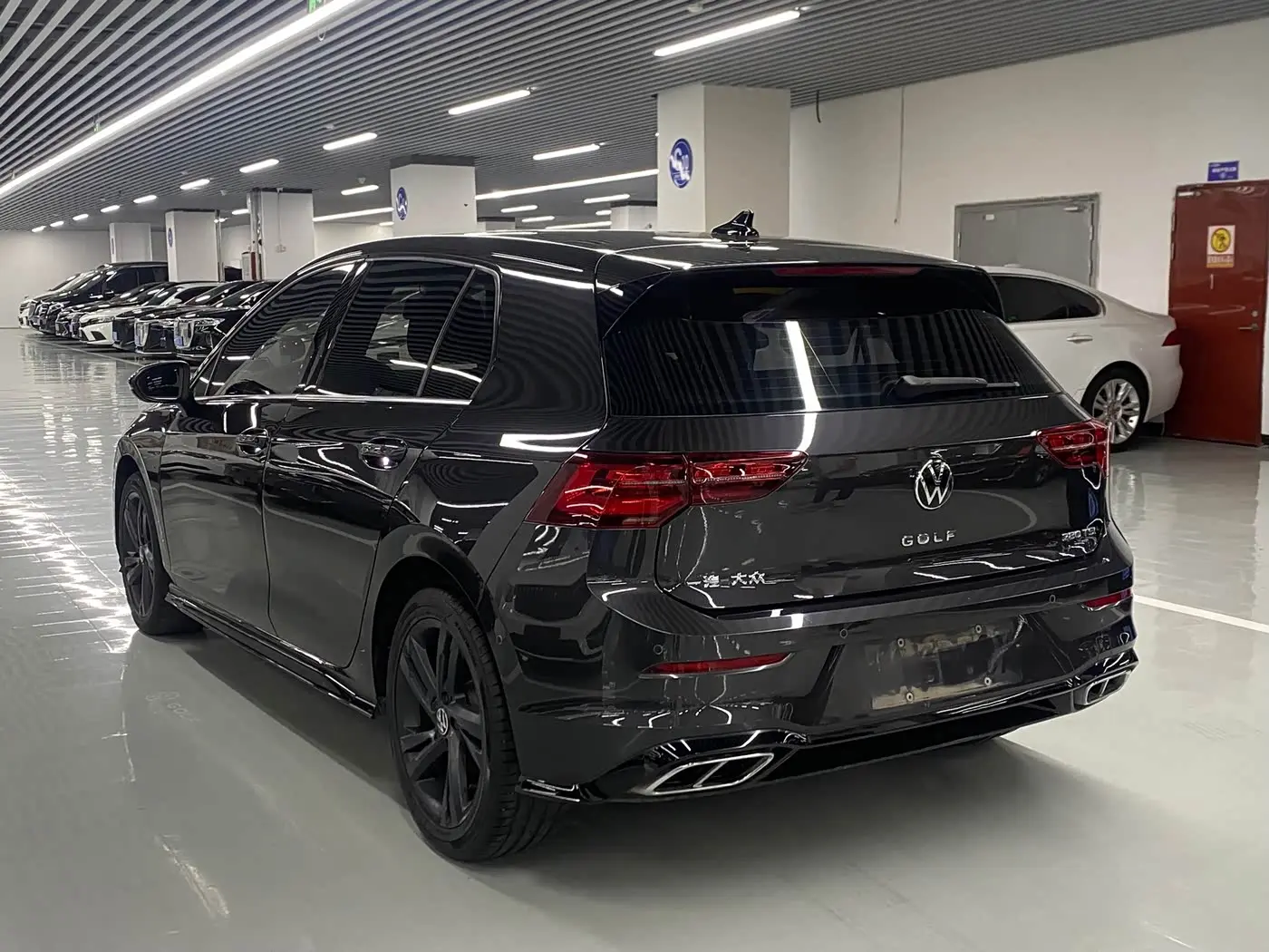 Volkswagen Golf 2021 — Photo 15/16