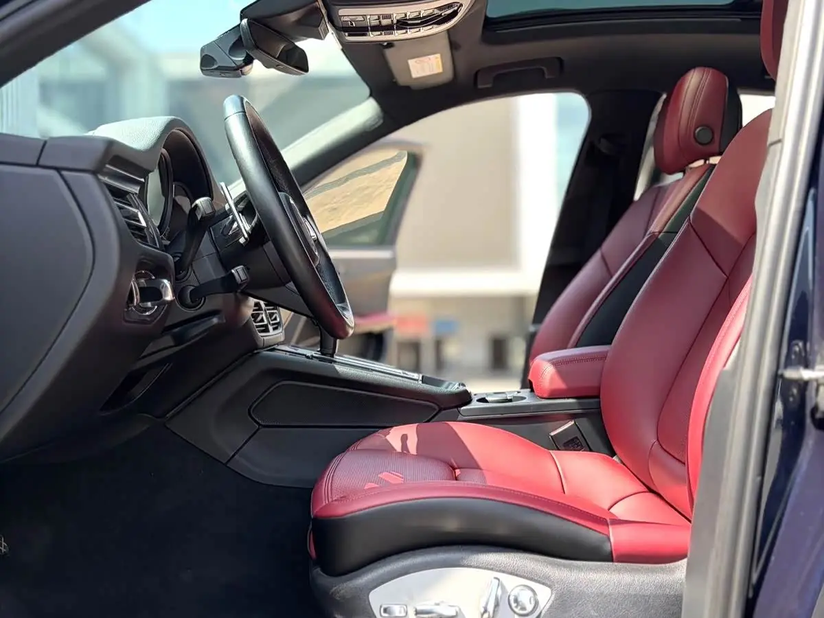 Porsche Macan 2022 — ფოტო 5/15