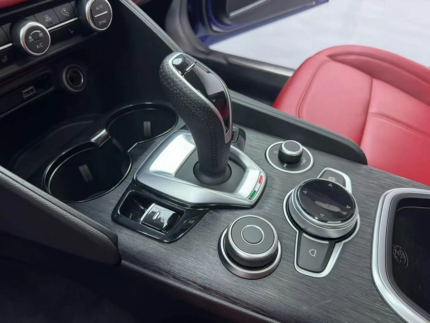 Alfa Romeo Giulia 2020 — Photo 3/10