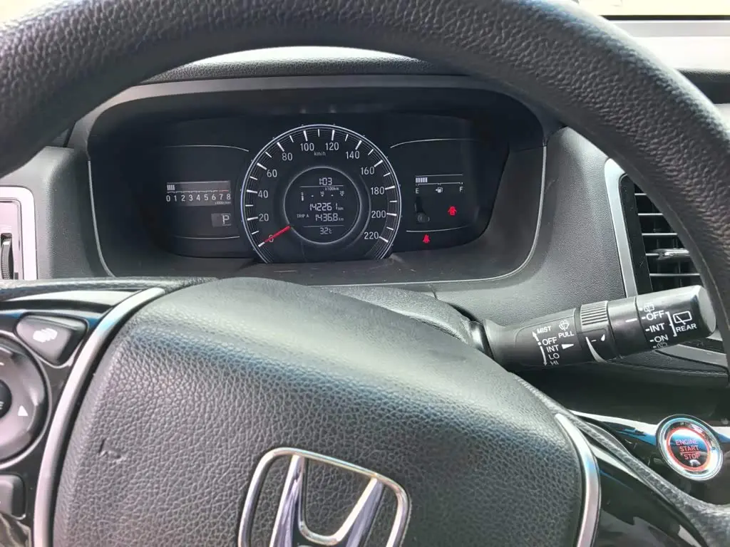 Honda Odyssey 2018 — Photo 14/16