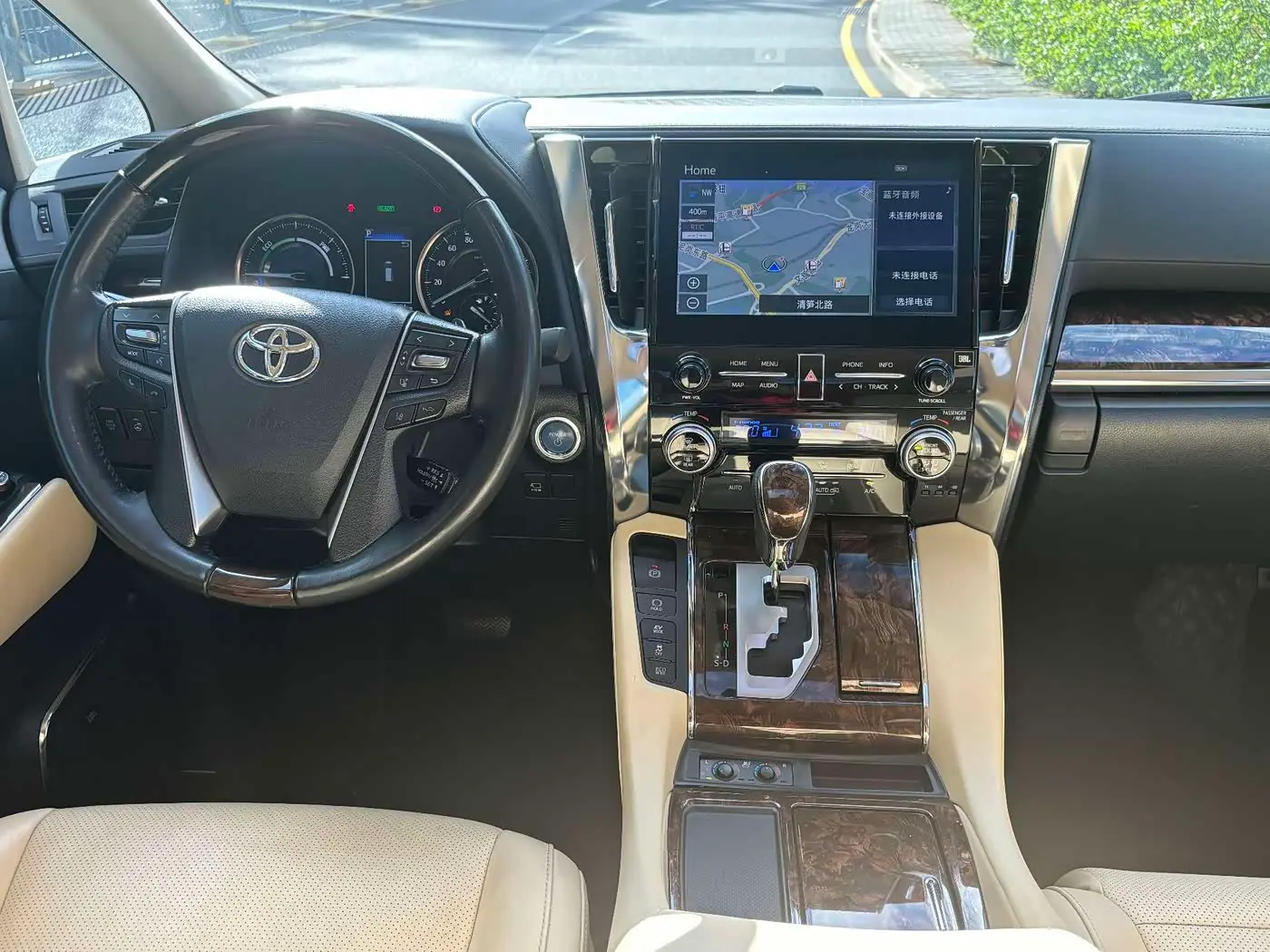Toyota Alphard 2023 — Şəkil 9/20
