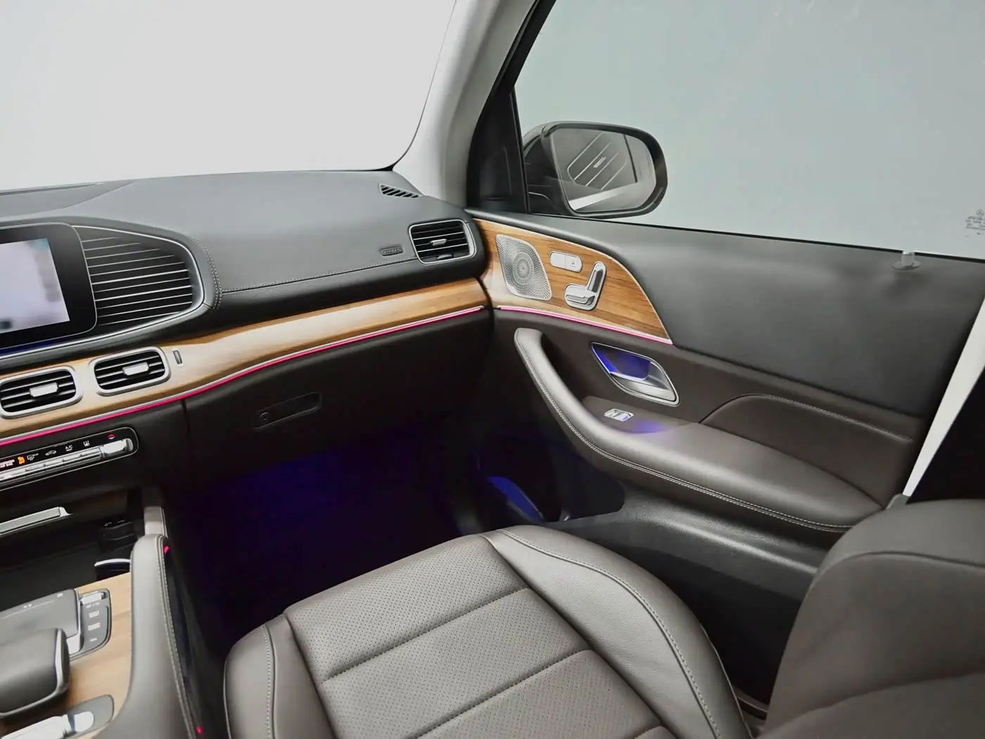 Mercedes-Benz GLE New Energy 2022 — Photo 10/20