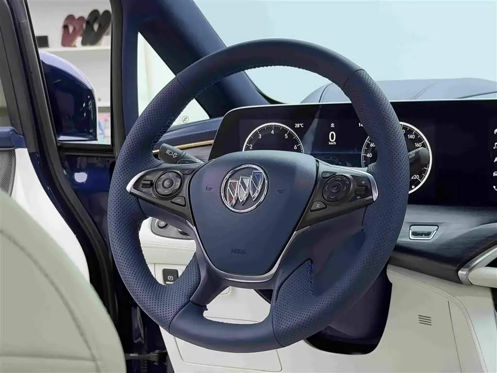 Buick GL8 2020 — Photo 13/19