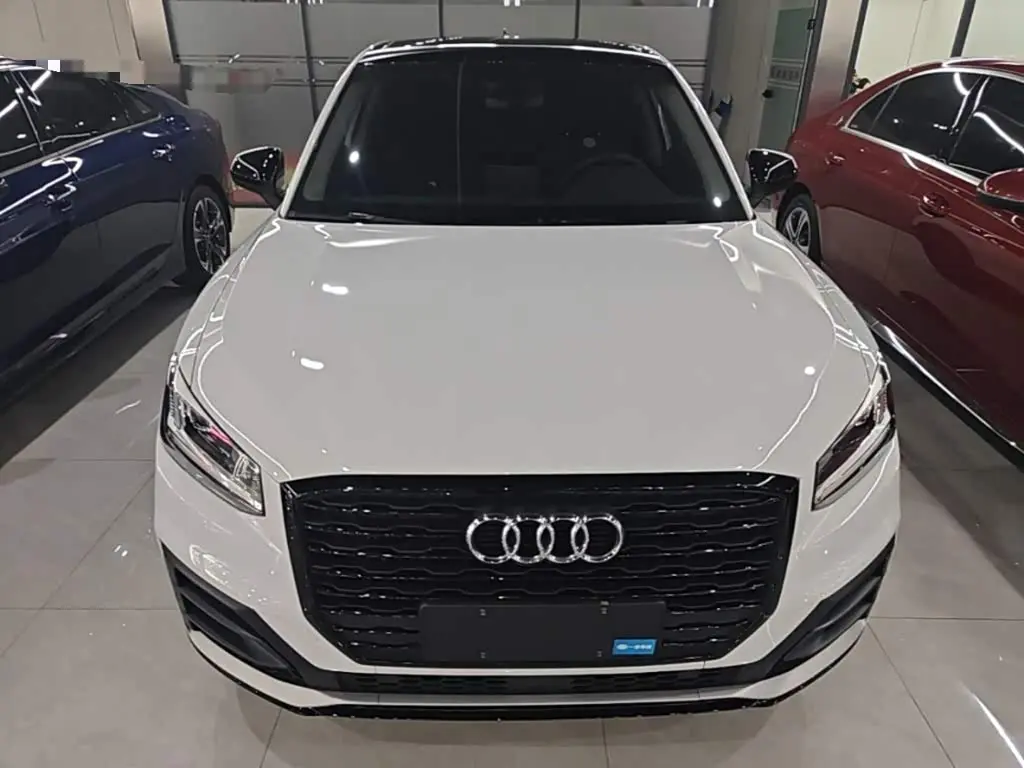 Audi Q2L 2020 — Фото 3/20