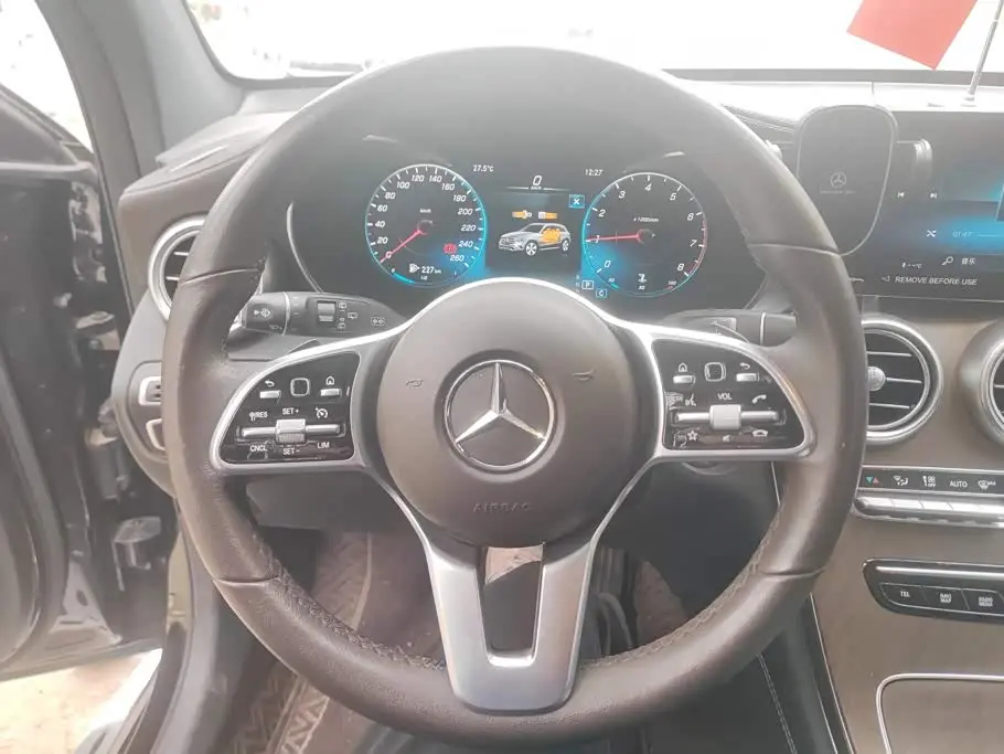 Mercedes-Benz GLC 2022 — ფოტო 15/16