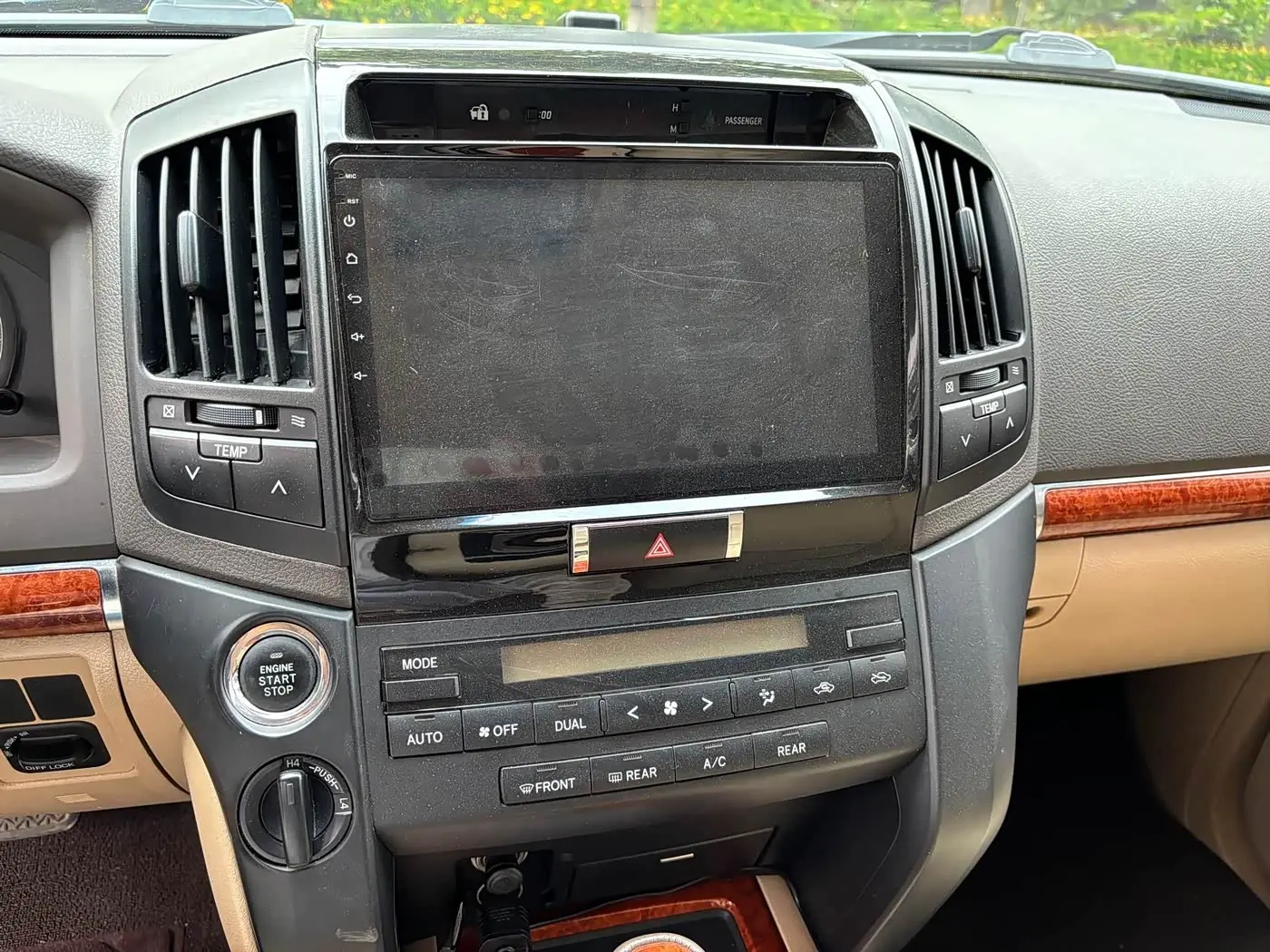 Toyota Land Cruiser 2015 — Photo 14/20