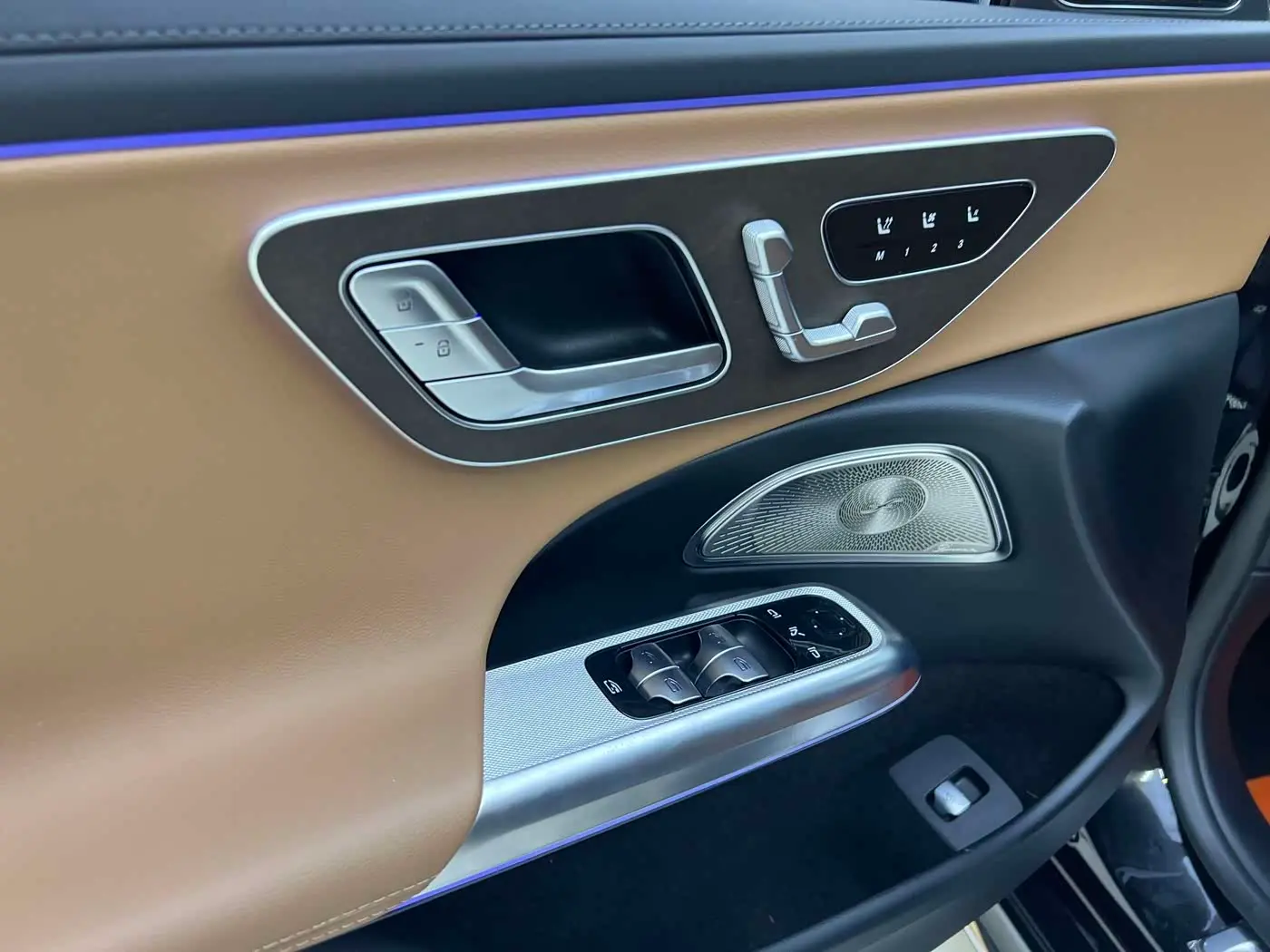 Mercedes-Benz E-Class 2025 — Фото 11/20