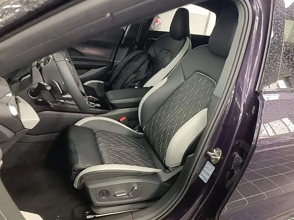 Audi A5L 2025 — Photo 15/20