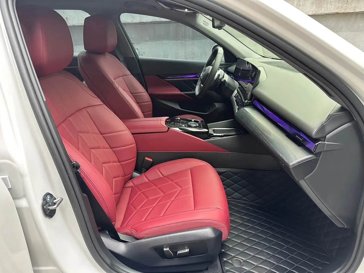 BMW 5 Series 2025 — ფოტო 15/20