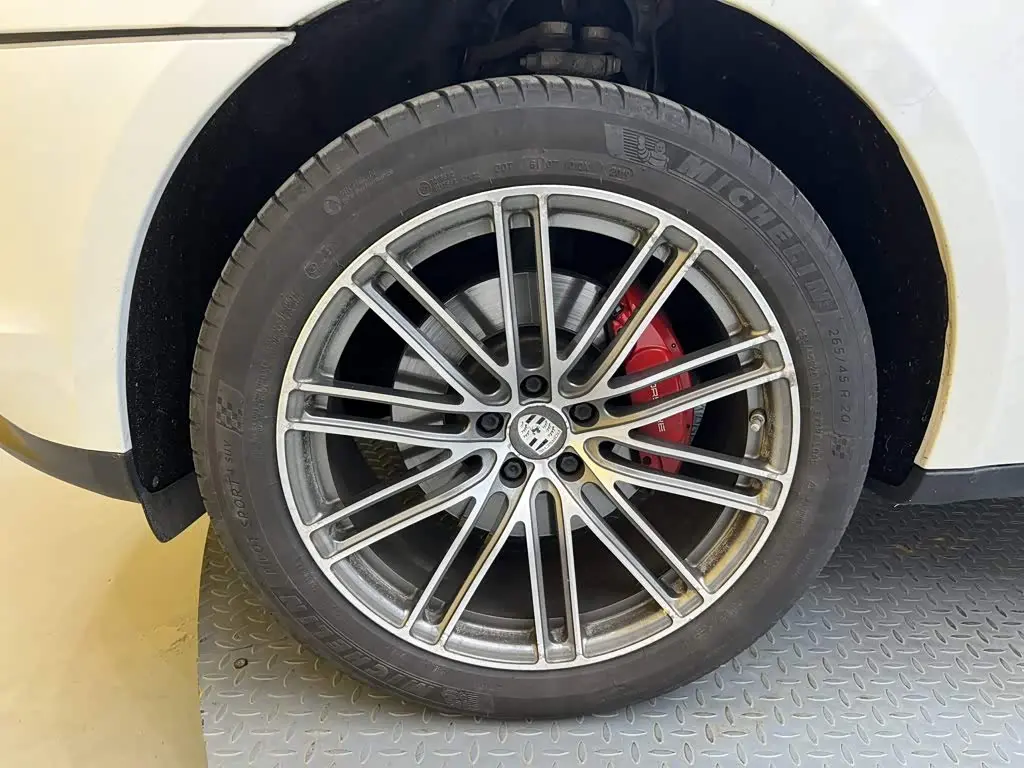 Porsche Macan 2019 — Photo 10/20