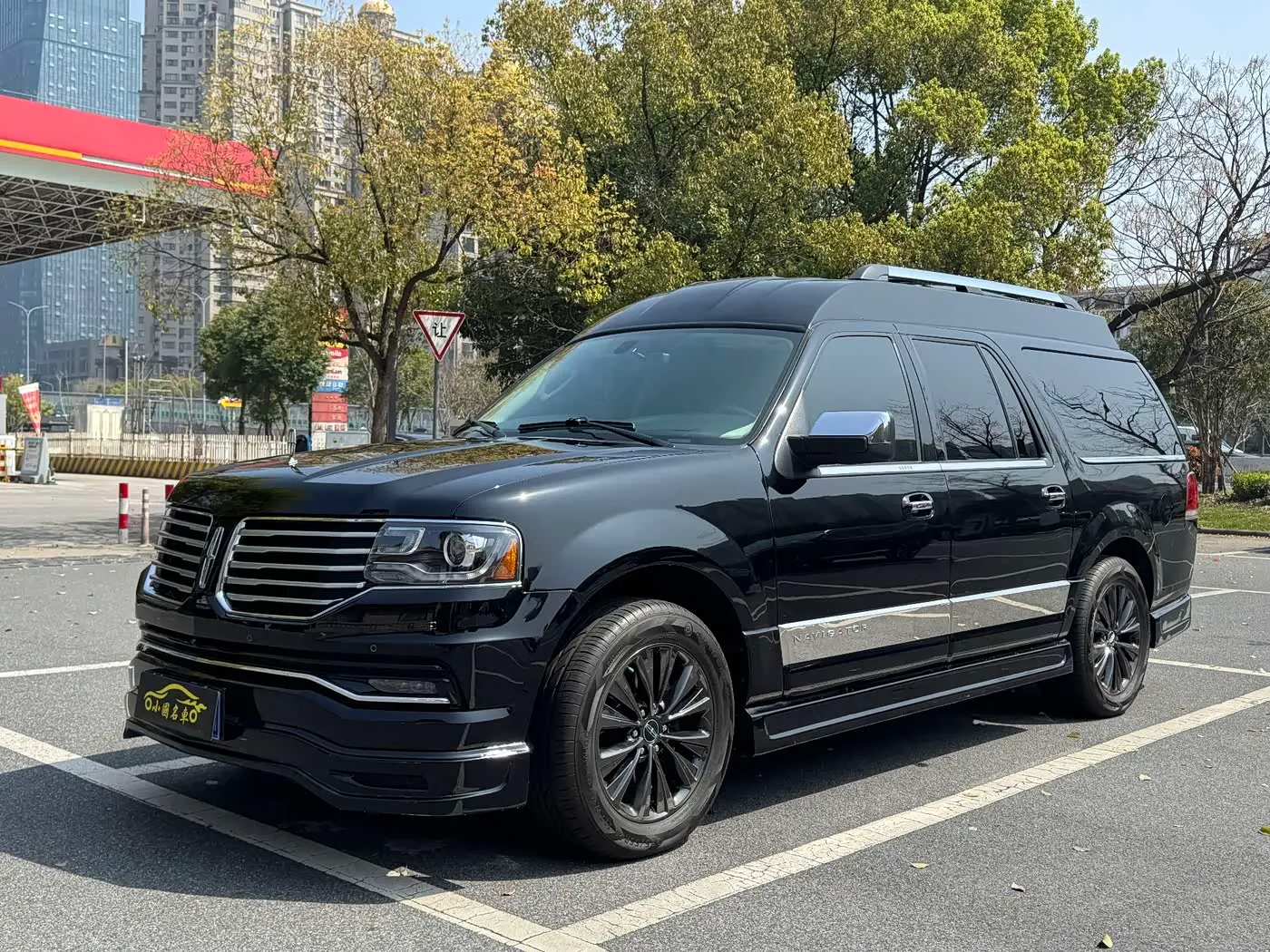 Lincoln Navigator 2018 — Фото 1/20