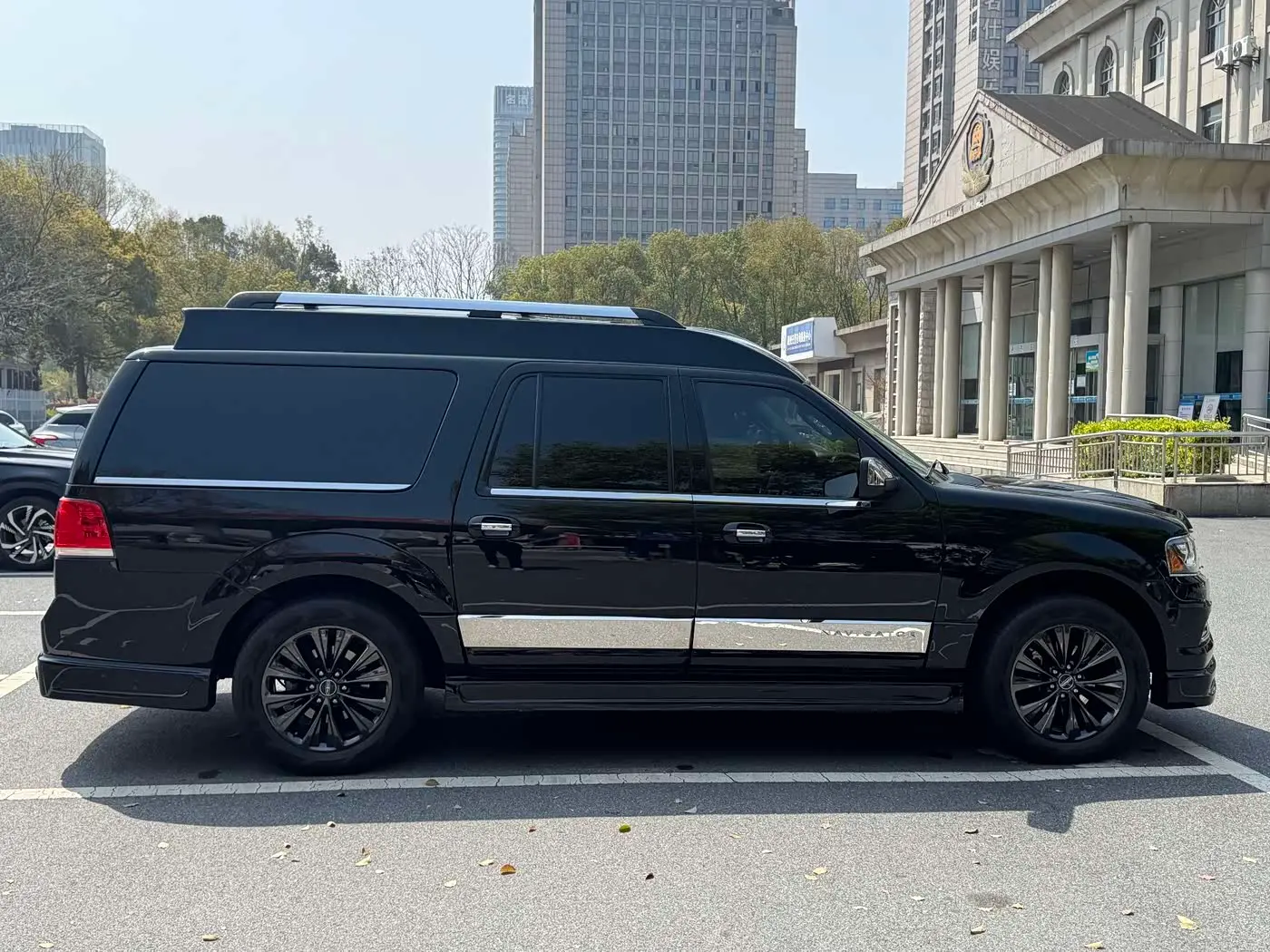 Lincoln Navigator 2018 — Фото 15/20