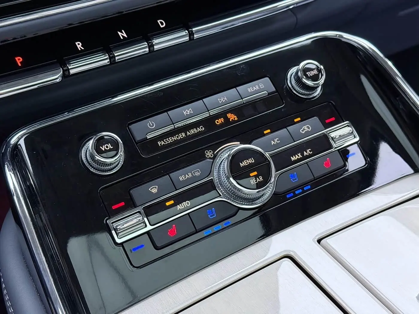 Lincoln Navigator 2019 — Şəkil 17/20