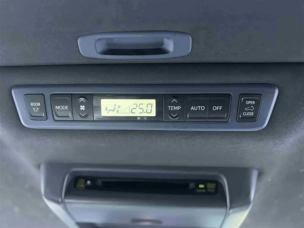 Toyota Alphard 2011 — Şəkil 17/20
