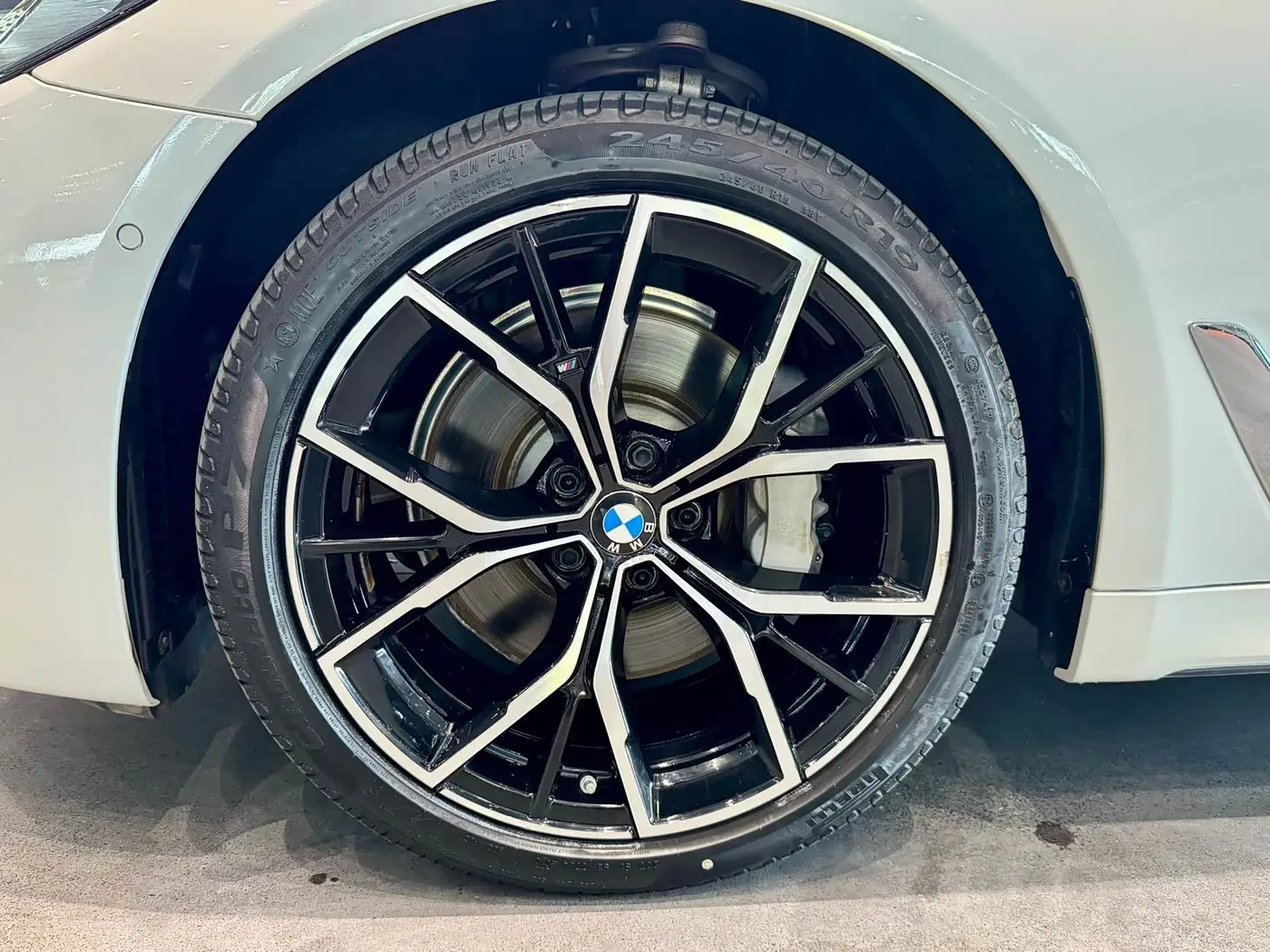 BMW 5 Series 2021 — Şəkil 18/18