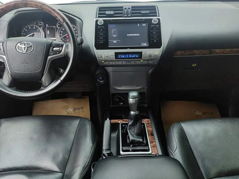 Toyota Prado 2019 — Photo 13/16