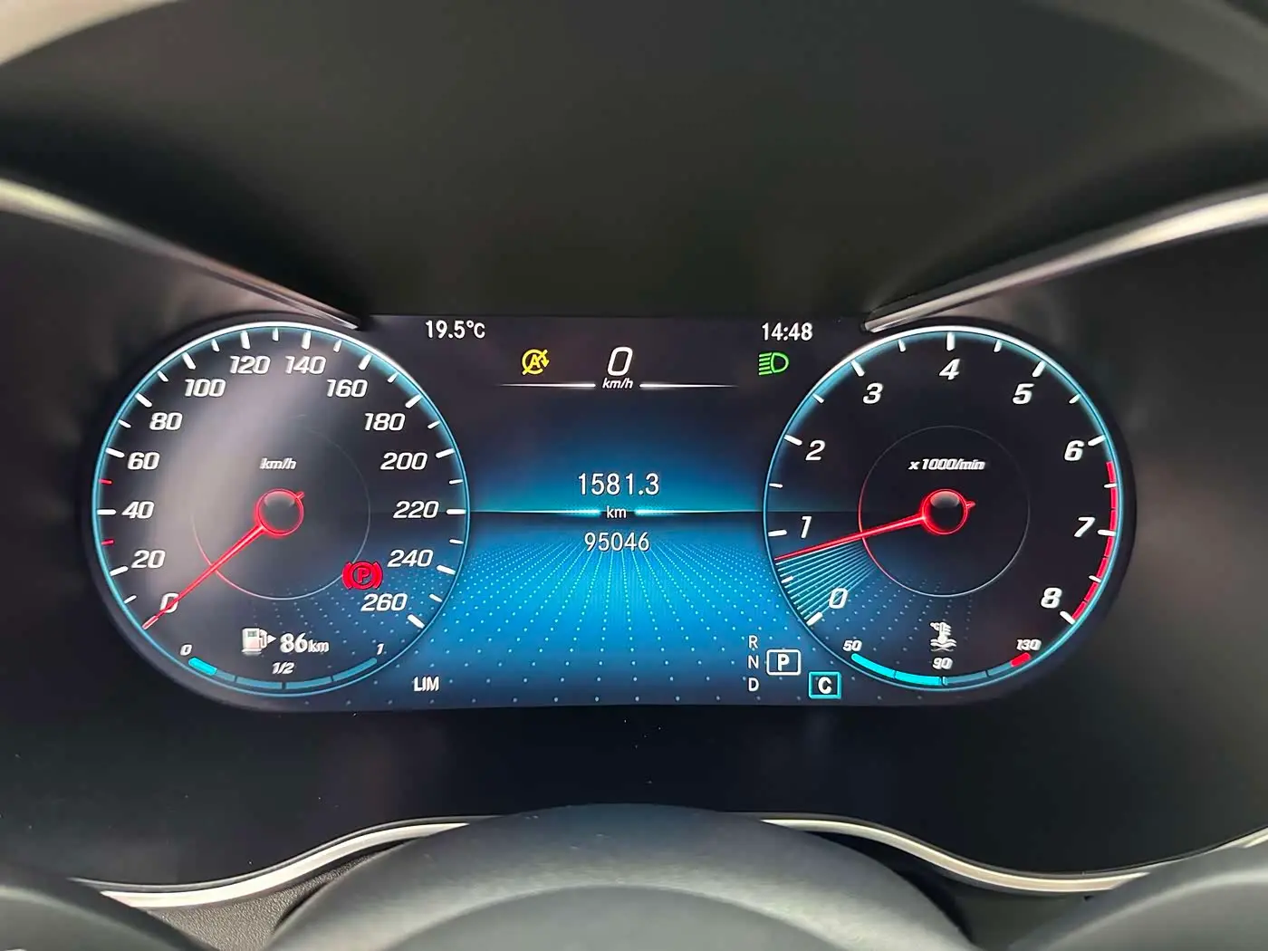 Mercedes-Benz GLC 2020 — Фото 15/18