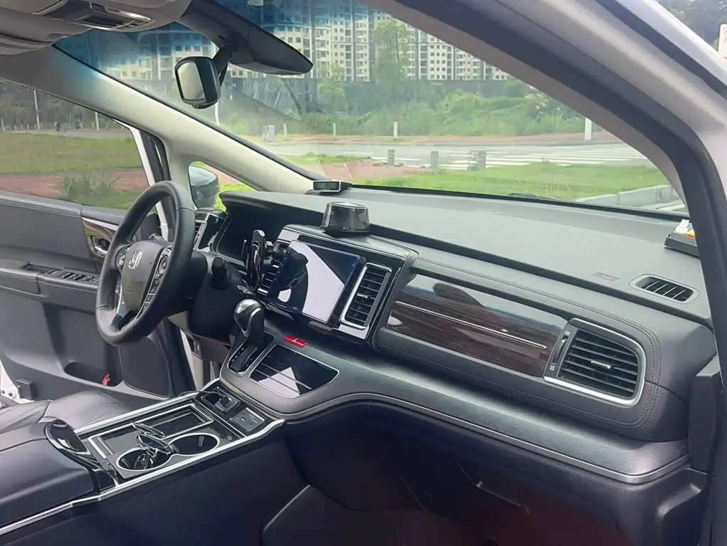 Honda Elysion 2019 — Photo 14/20
