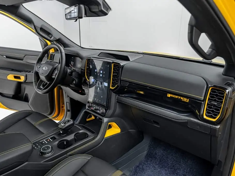 Ford Ranger 2023 — Фото 19/20
