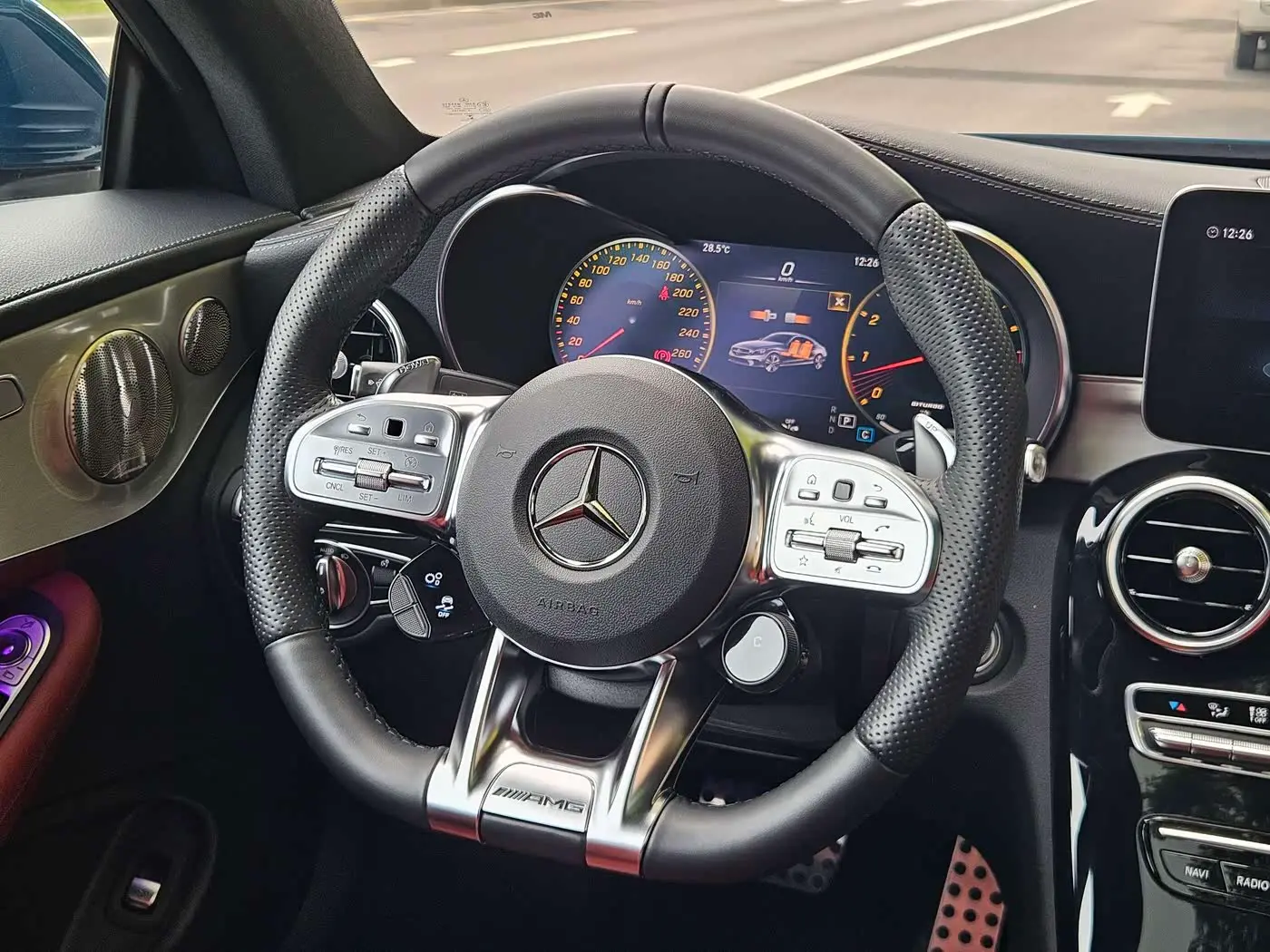 Mercedes-Benz C-Class AMG 2023 — Photo 12/20