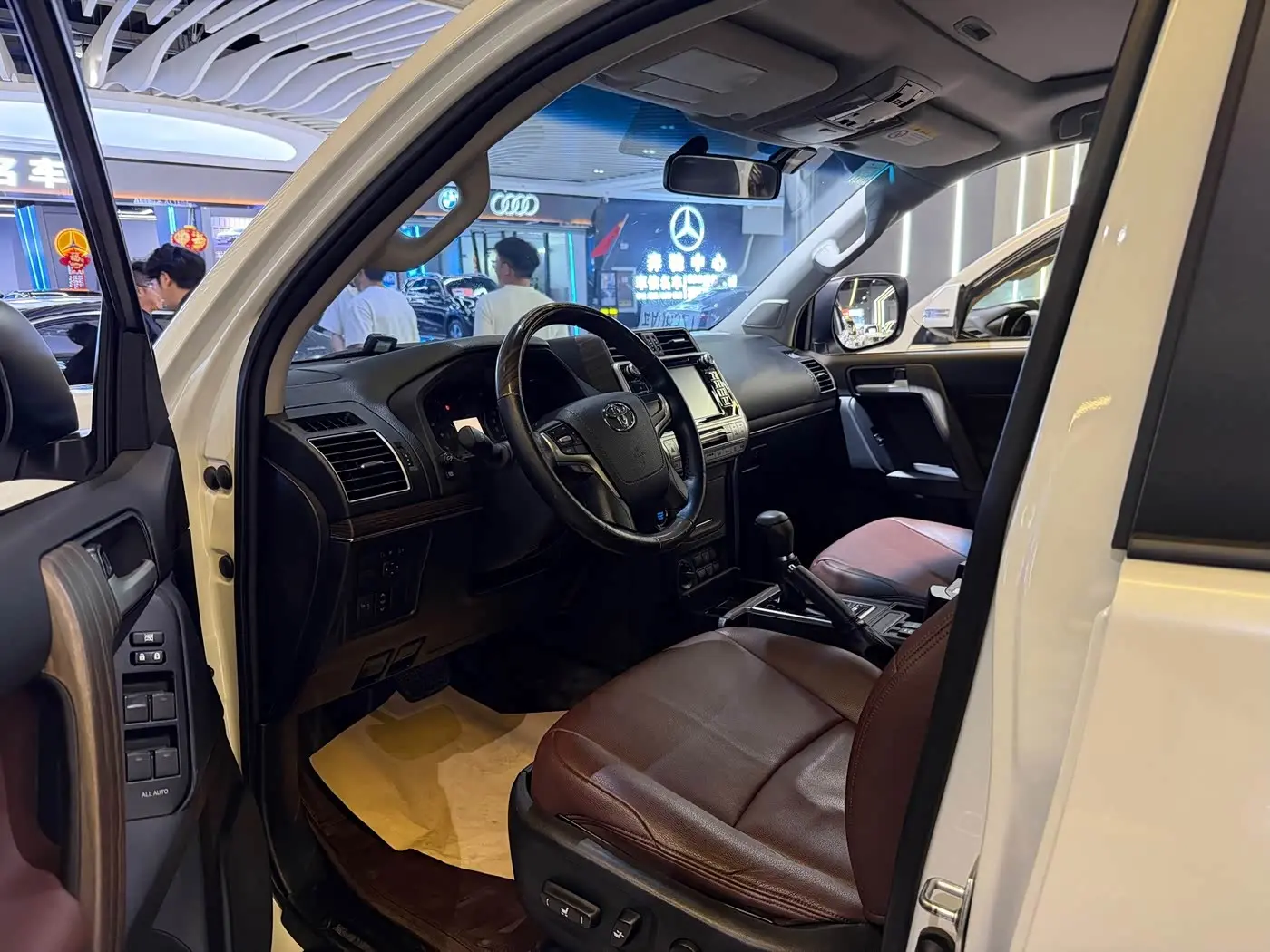 Toyota Prado 2019 — Фото 4/8
