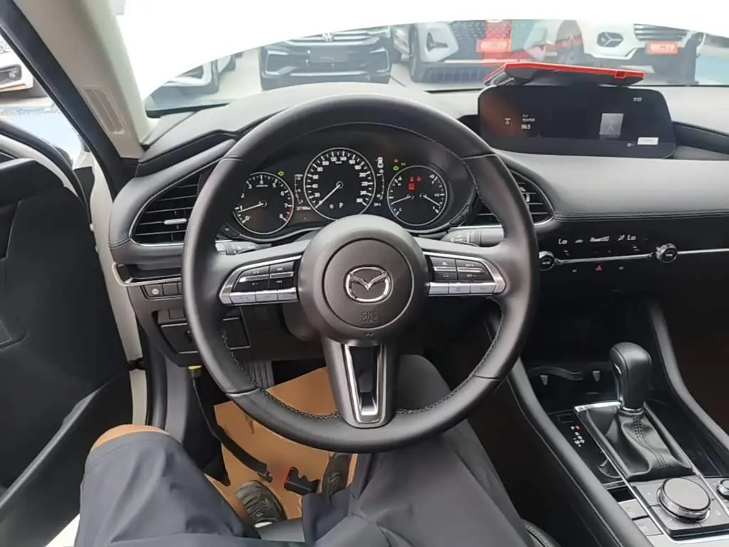 Mazda Mazda3 Axela 2024 — Şəkil 6/19