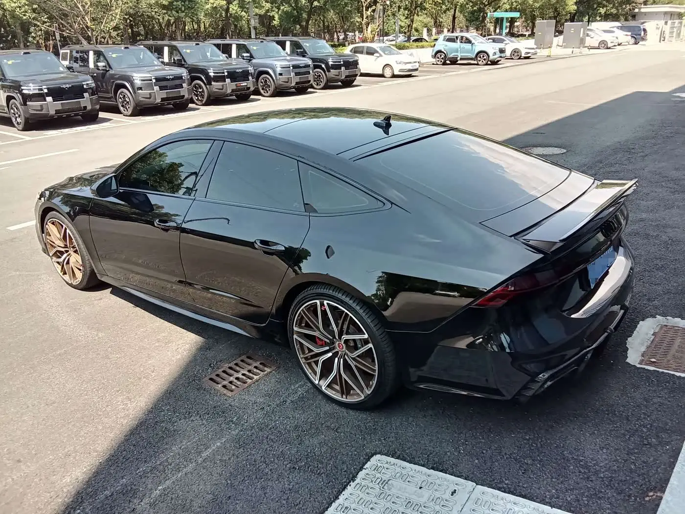 Audi A7L 2024 — ფოტო 17/19