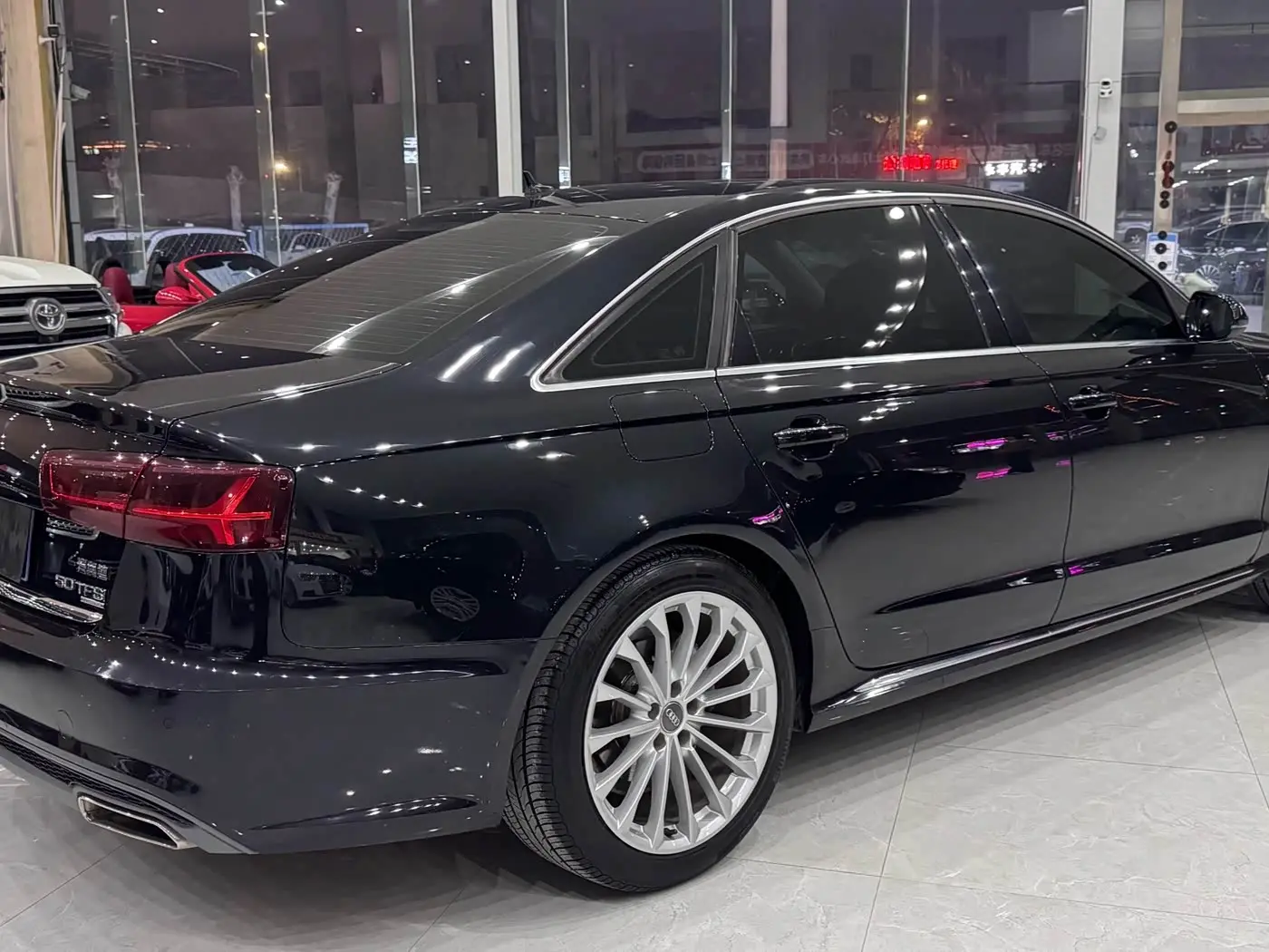 Audi A6L 2015 — Фото 8/8
