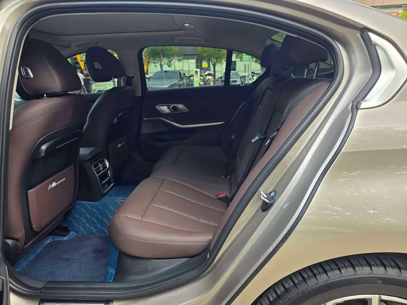 BMW 3 Series 2020 — Photo 13/17