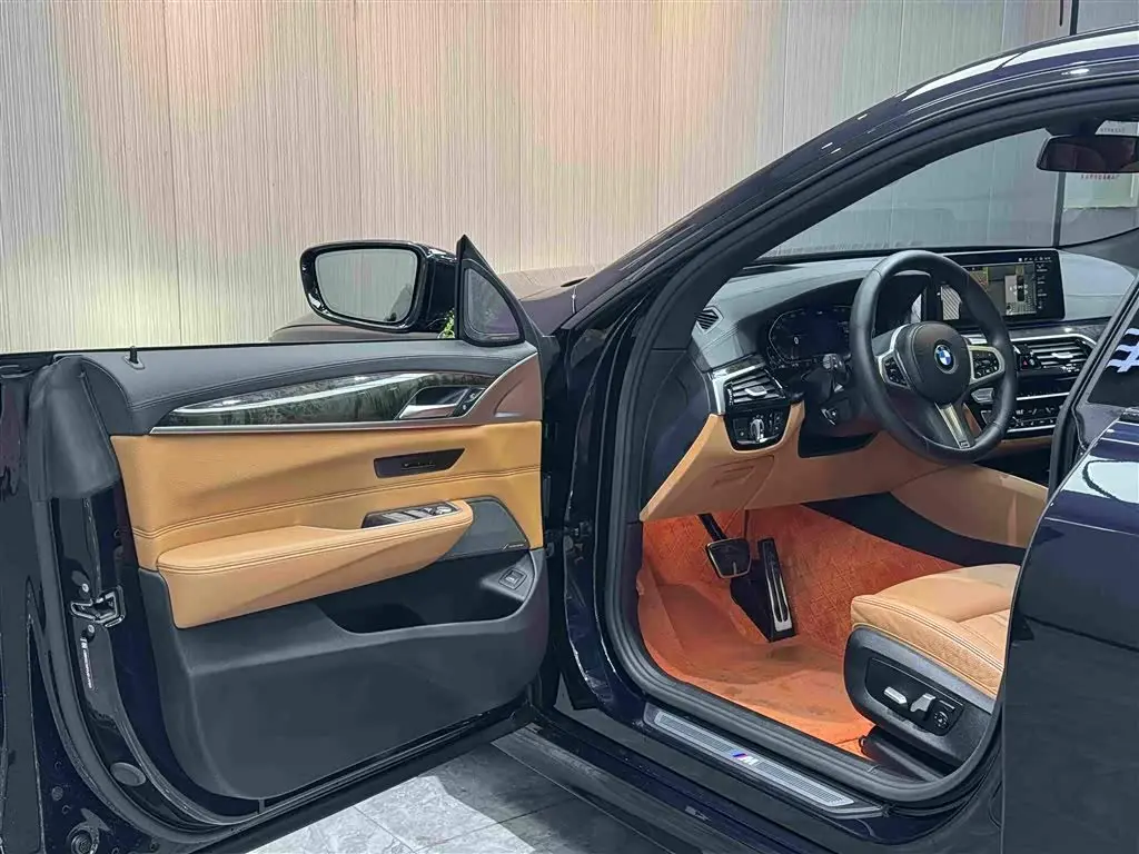 BMW 6 Series GT 2024 — Photo 4/20