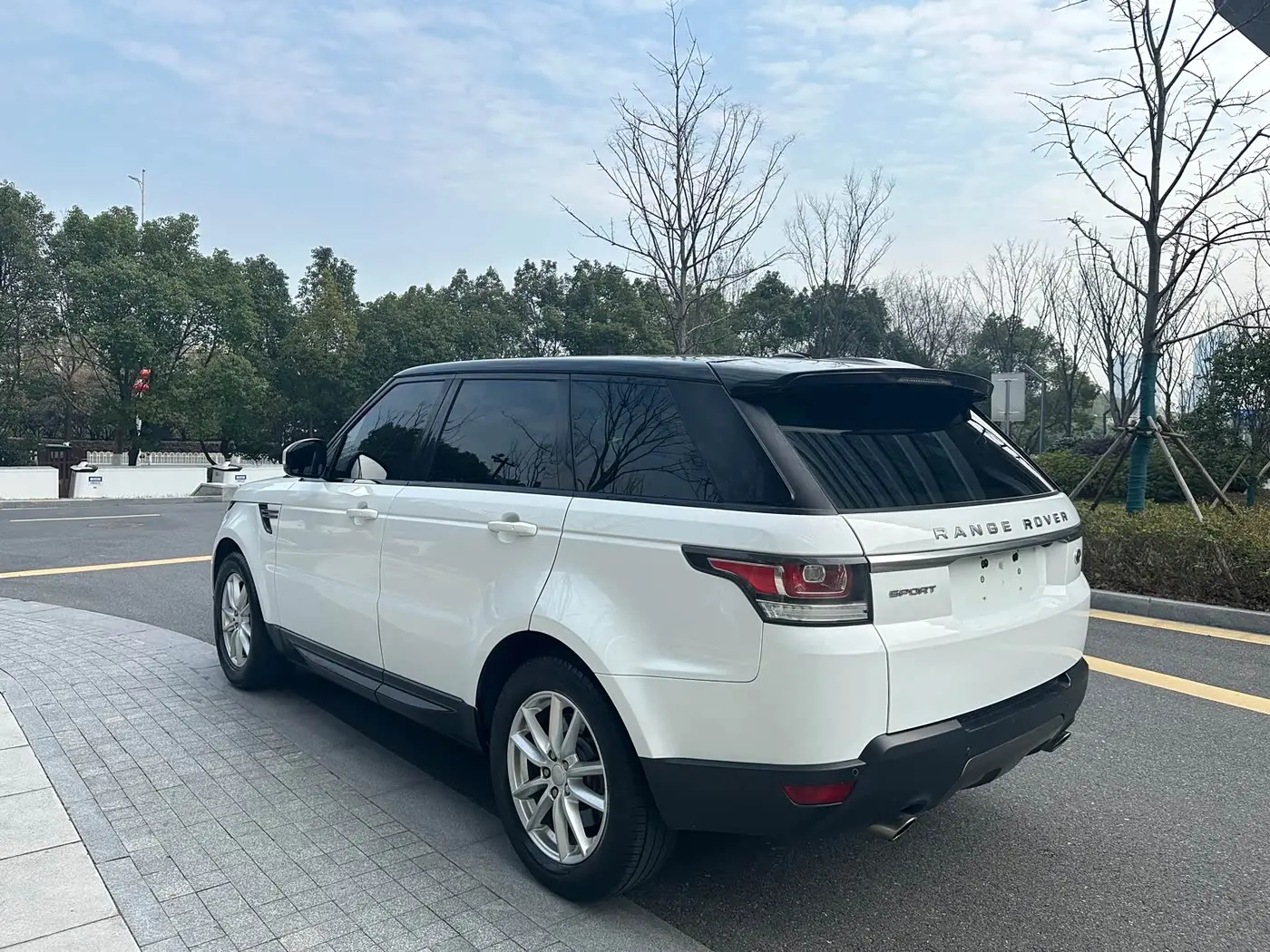 Land Rover Range Rover Sport 2015 — Photo 5/14