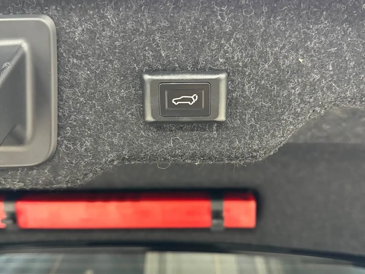 Volvo S90 2023 — Photo 20/20