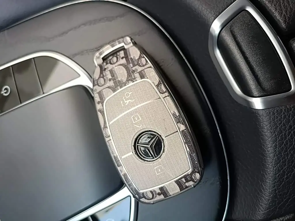 Mercedes-Benz E-Class 2020 — Фото 8/19