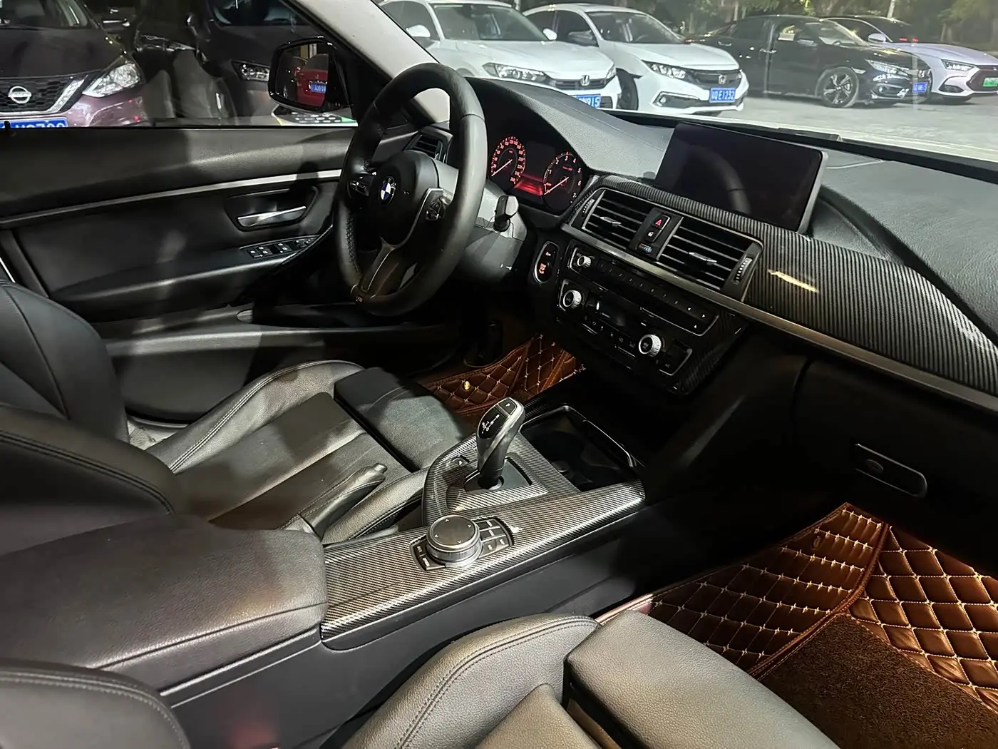 BMW 3 Series 2019 — Фото 11/15