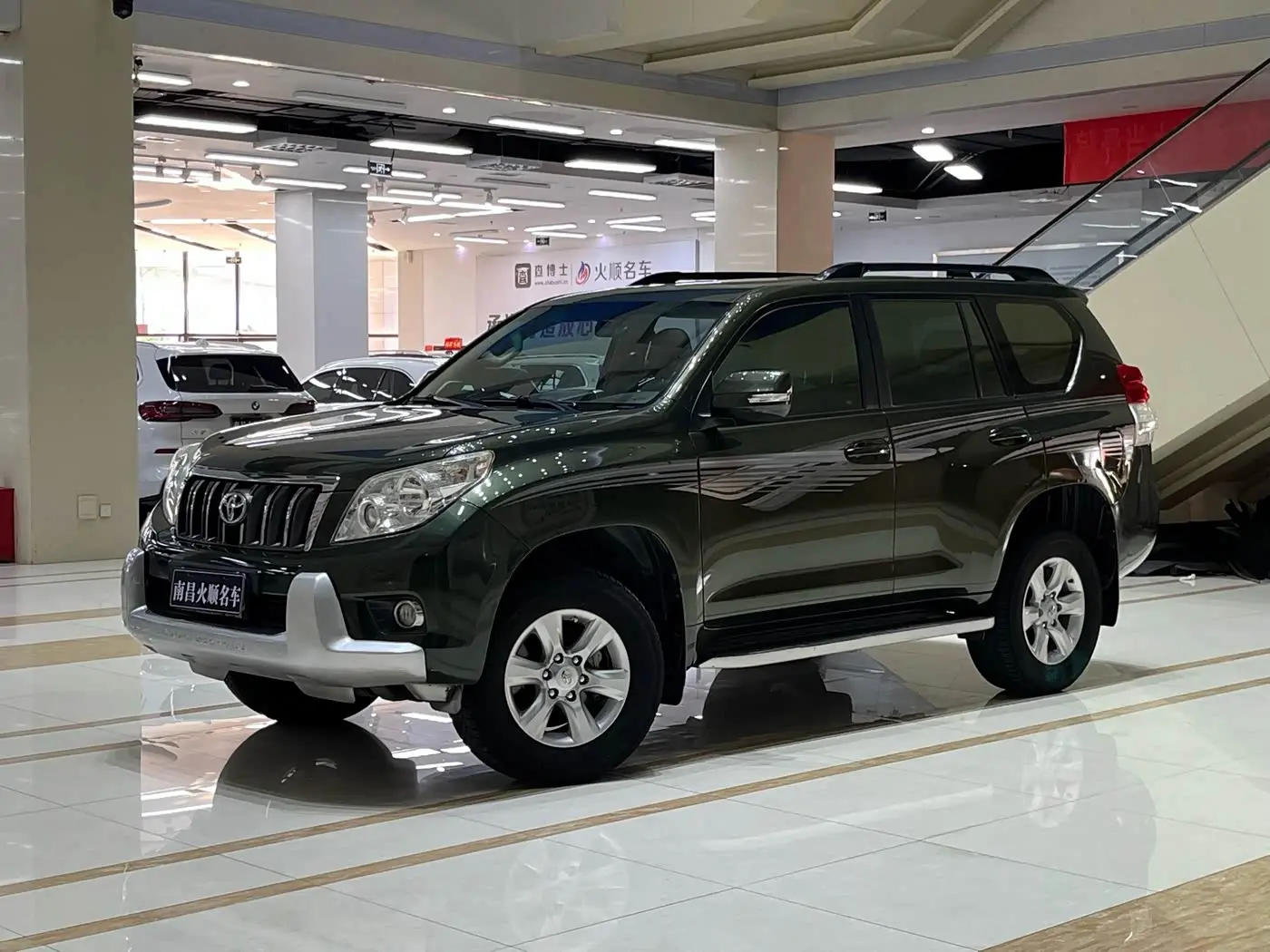 Toyota Prado 2012 — Photo 1/20