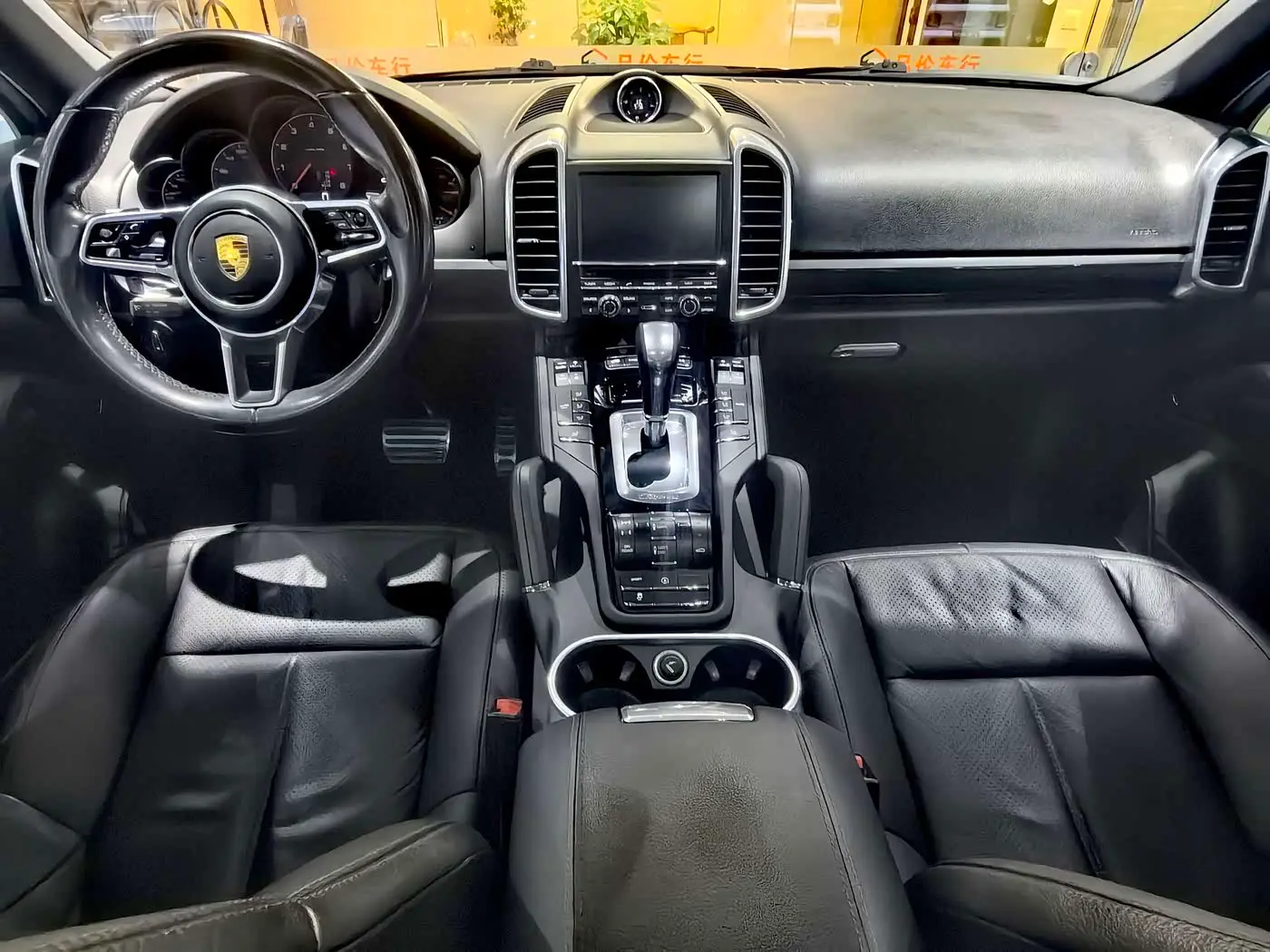 Porsche Cayenne 2016 — ფოტო 5/20