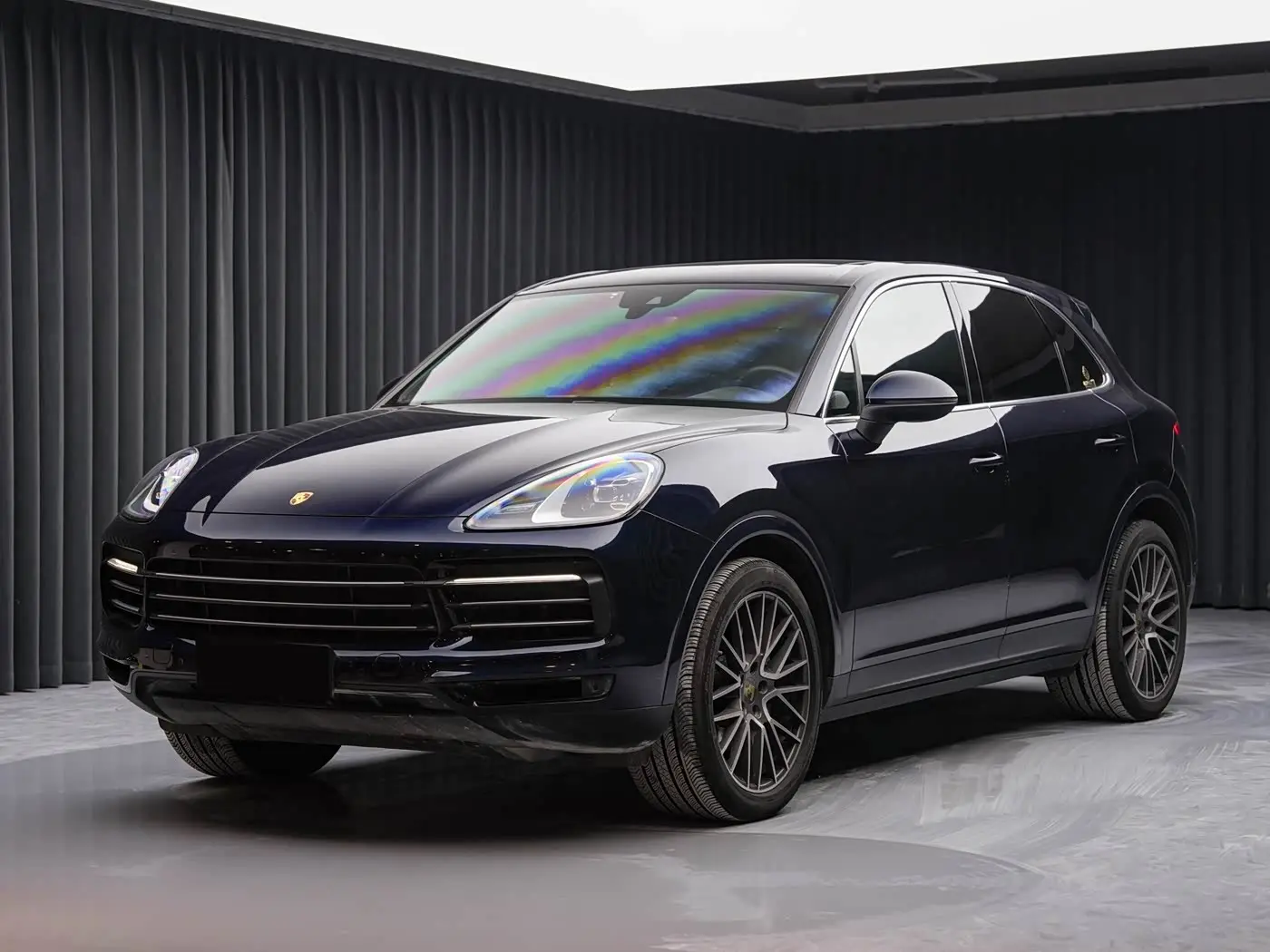 Porsche Cayenne 2021 — Фото 1/20