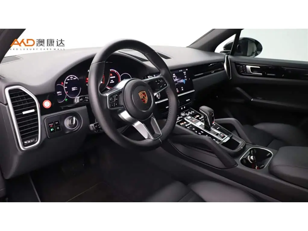 Porsche Cayenne 2019 — Photo 6/10