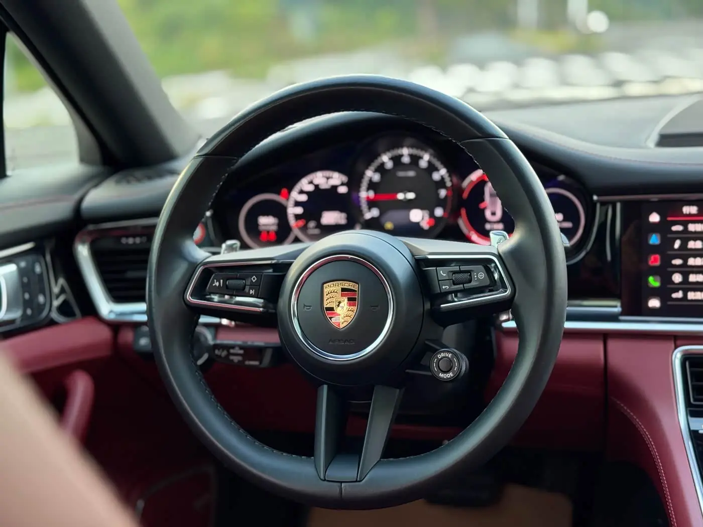 Porsche Panamera 2022 — Photo 9/20