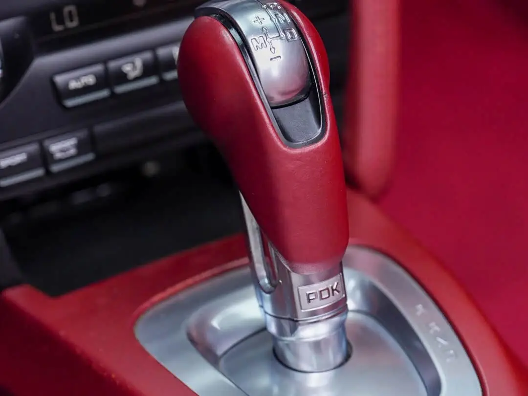 Porsche 911 2010 — Photo 12/17