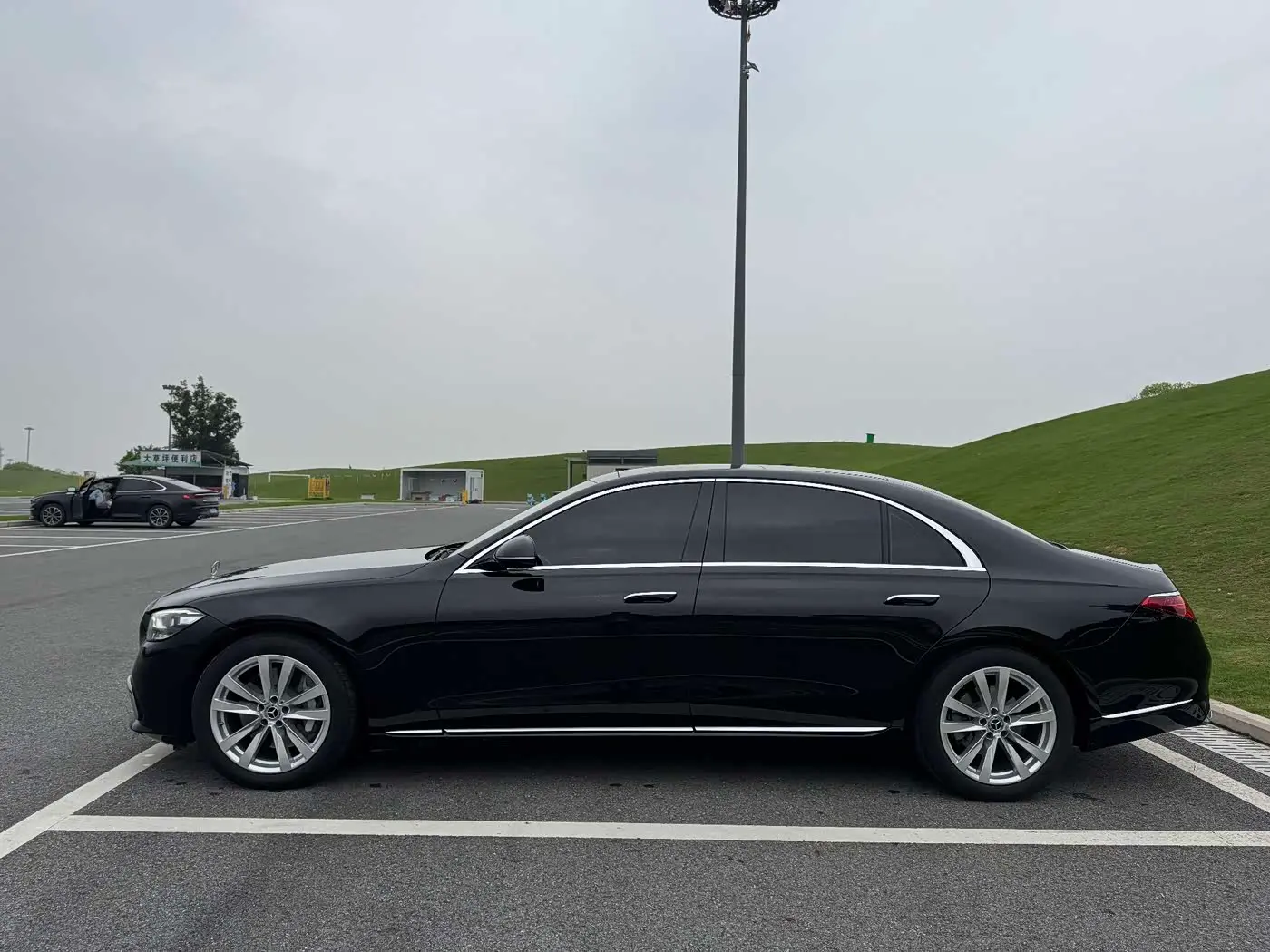 Mercedes-Benz S-Class 2022 — Фото 8/12