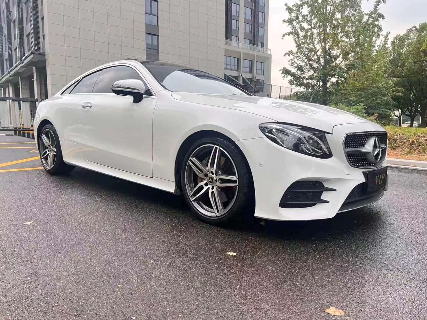 Mercedes-Benz E-Class 2020 — Фото 3/20