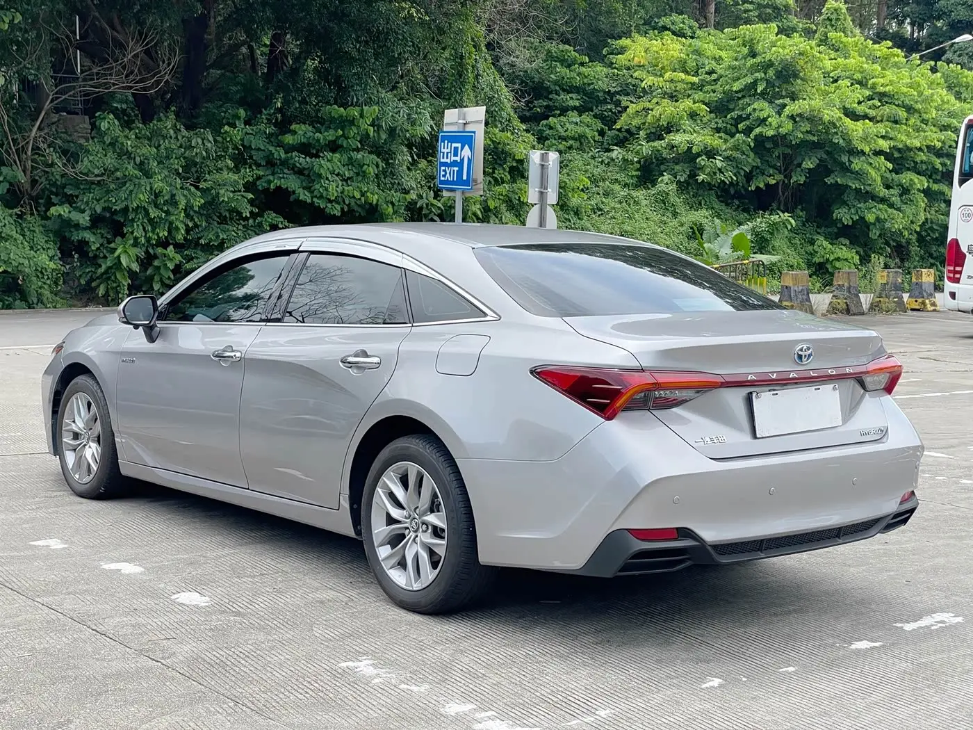 Toyota Avalon 2022 — Şəkil 11/12