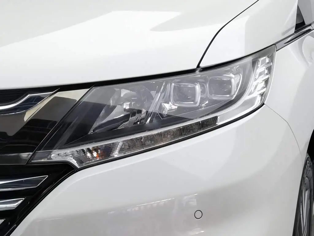 Honda Odyssey 2018 — Фото 7/20