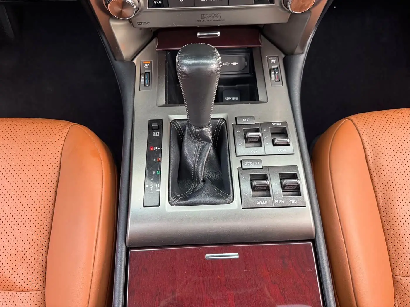 Lexus GX 2016 — ფოტო 13/19