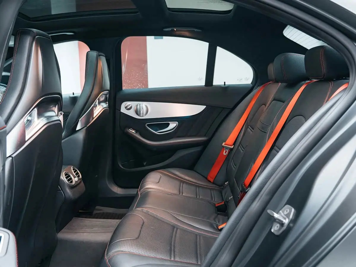 Mercedes-Benz C-Class AMG 2019 — Photo 10/20