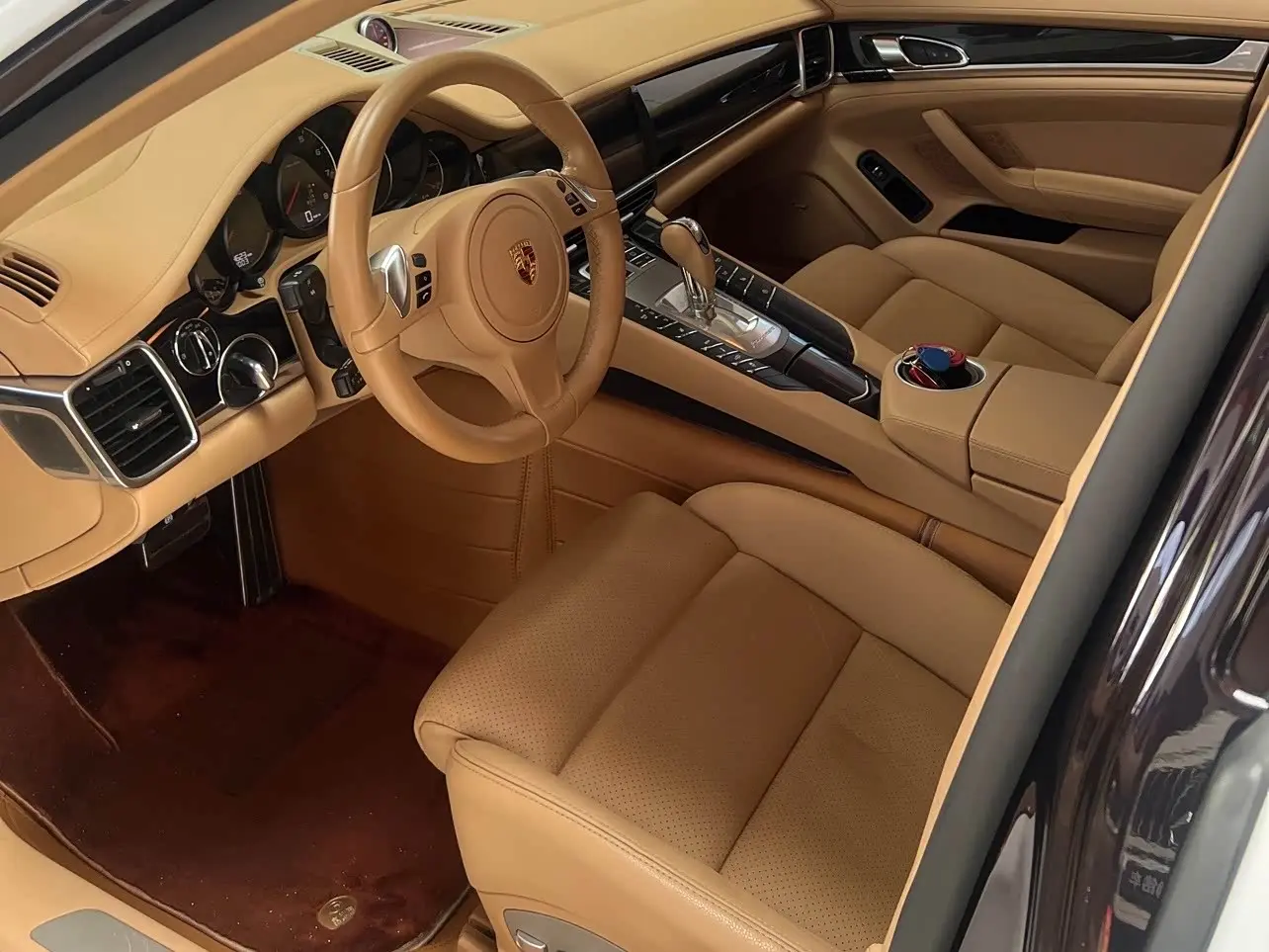 Porsche Panamera 2016 — Şəkil 9/18